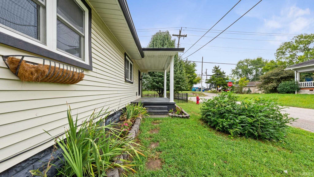Photo of 2931 Washington Avenue, Bedford, IN 47421 (MLS # 202639285)