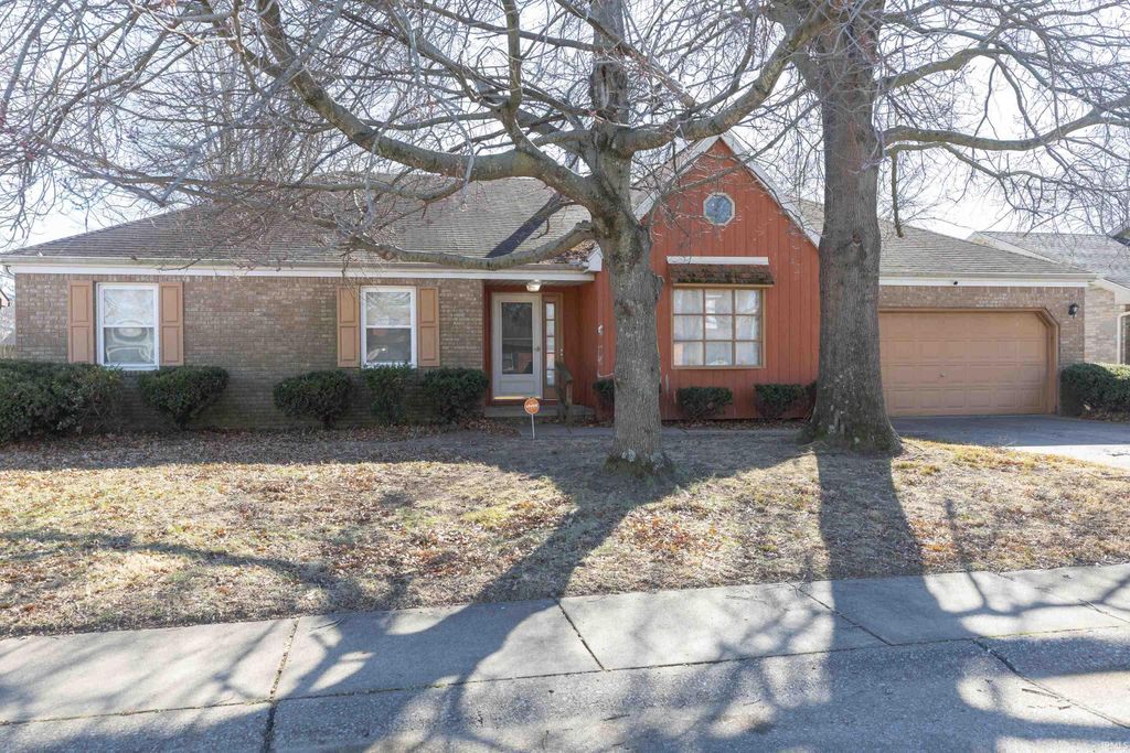 Photo of 6927 Kolb Drive, Evansville, IN 47715 (MLS # 202602691)