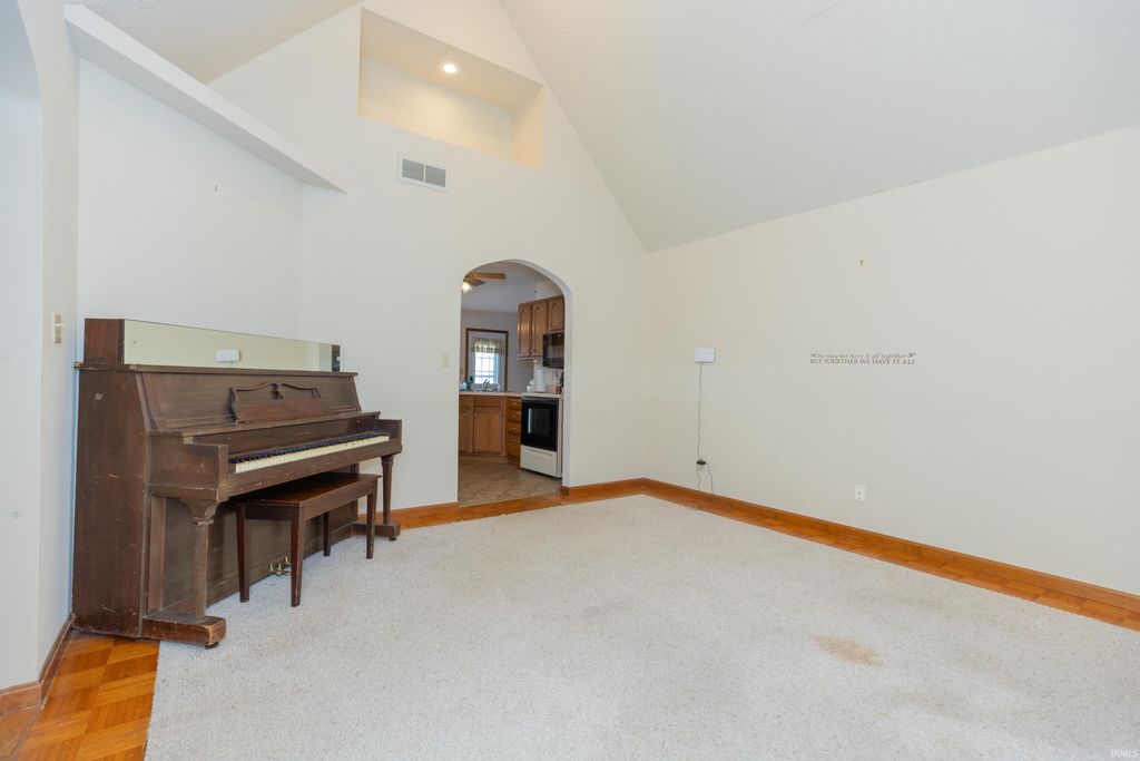 Photo of 6927 Kolb Drive, Evansville, IN 47715 (MLS # 202602691)