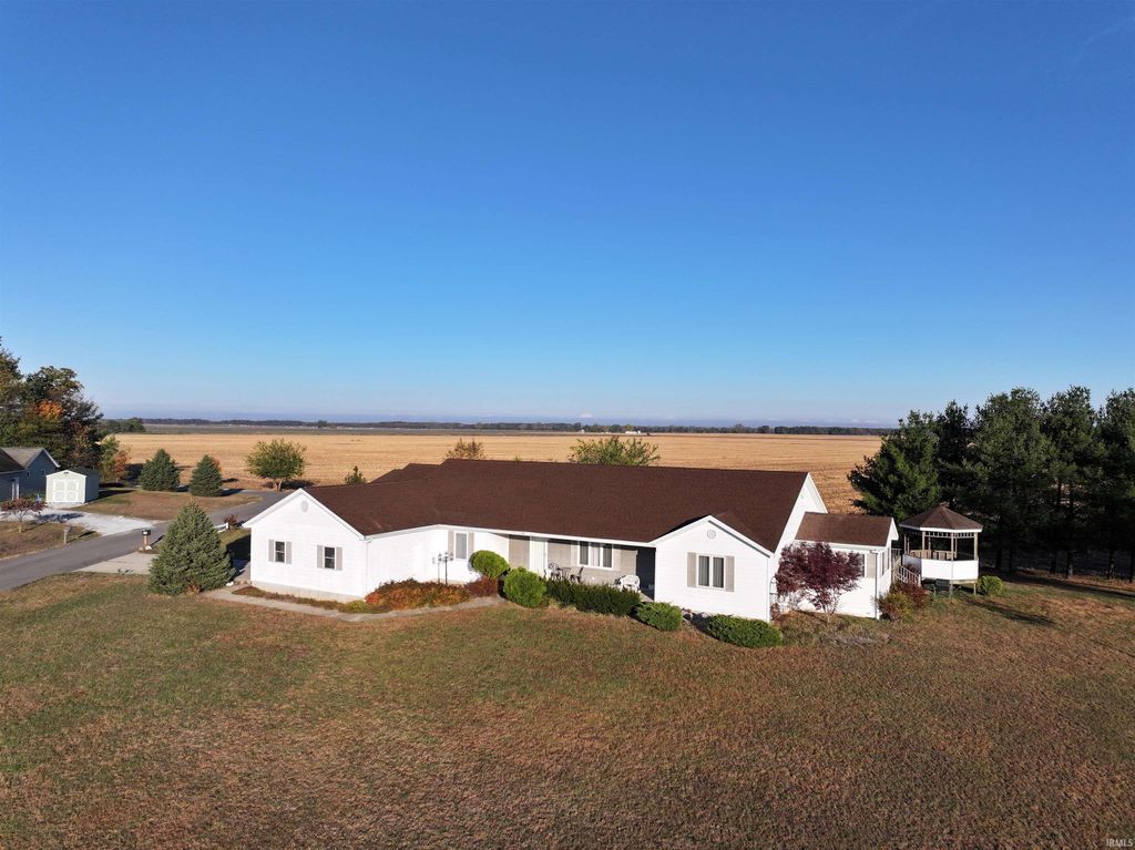 Photo of 410 N 200 W, Winamac, IN 46996 (MLS # 202606571)