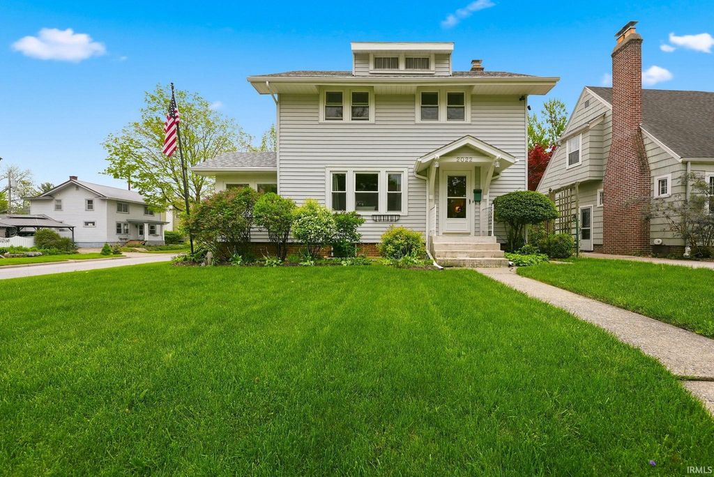 Photo of 2022 Lawndale Drive, Fort Wayne, IN 46805 (MLS # 202615407)