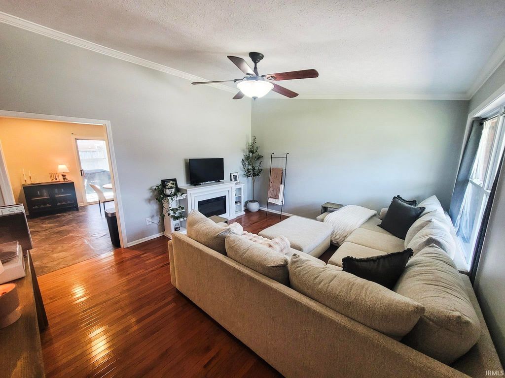 Photo of 4603 Kevin Court, Jeffersonville, IN 47130 (MLS # 202609623)