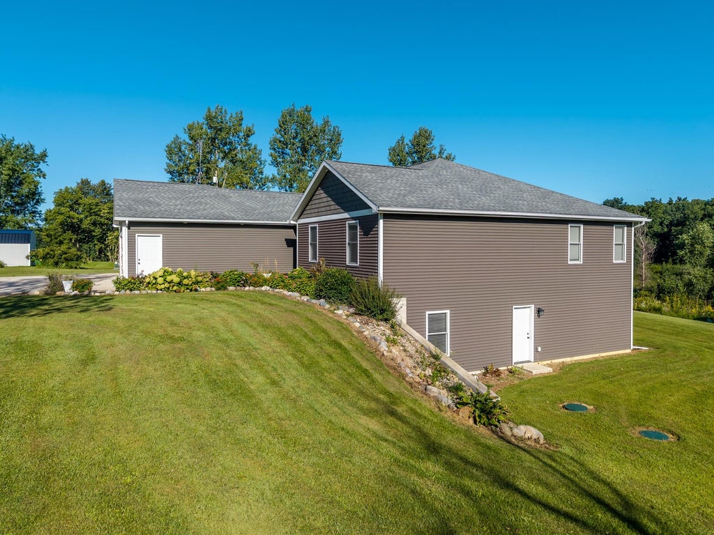 Photo of 2195 S West Fox Lake Road, Angola, IN 46703 (MLS # 202636978)
