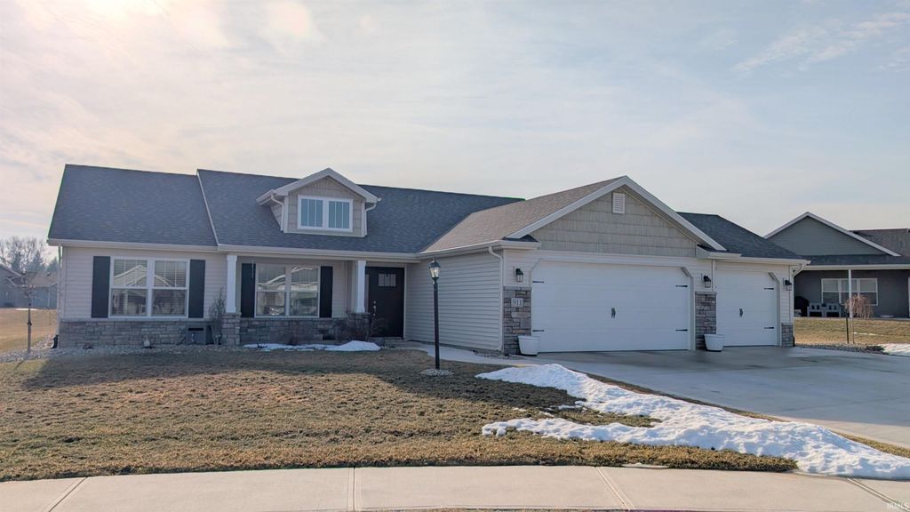 Photo of 919 Hickory Court, Decatur, IN 46733 (MLS # 202604983)