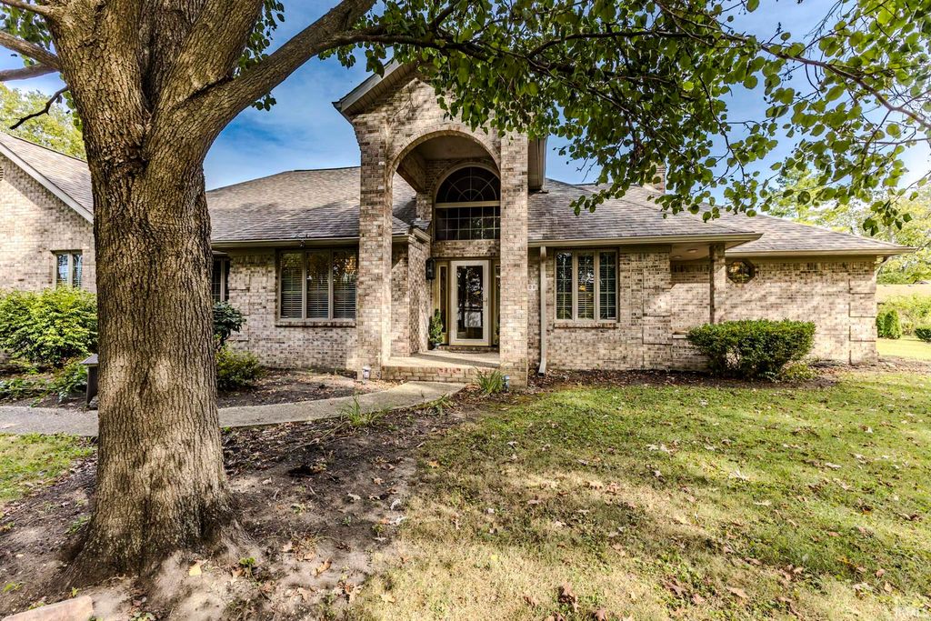 Photo of 4808 N Camelot Drive, Muncie, IN 47304 (MLS # 202541275)