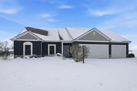 Photo of 16308 Hawk Ridge Court, Harlan, IN 46743 (MLS # 202547869)