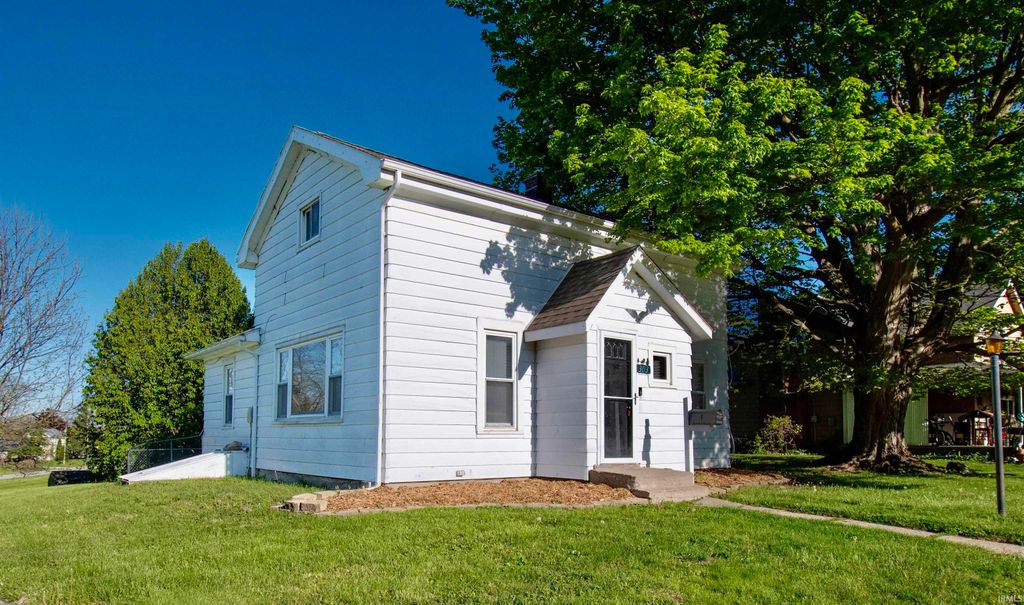 Photo of 303 Cherry Street, Albion, IN 46701 (MLS # 202617403)