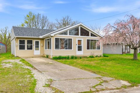 Tiny photo for 605 N Main Street, Gaston, IN 47342 (MLS # 202612690)