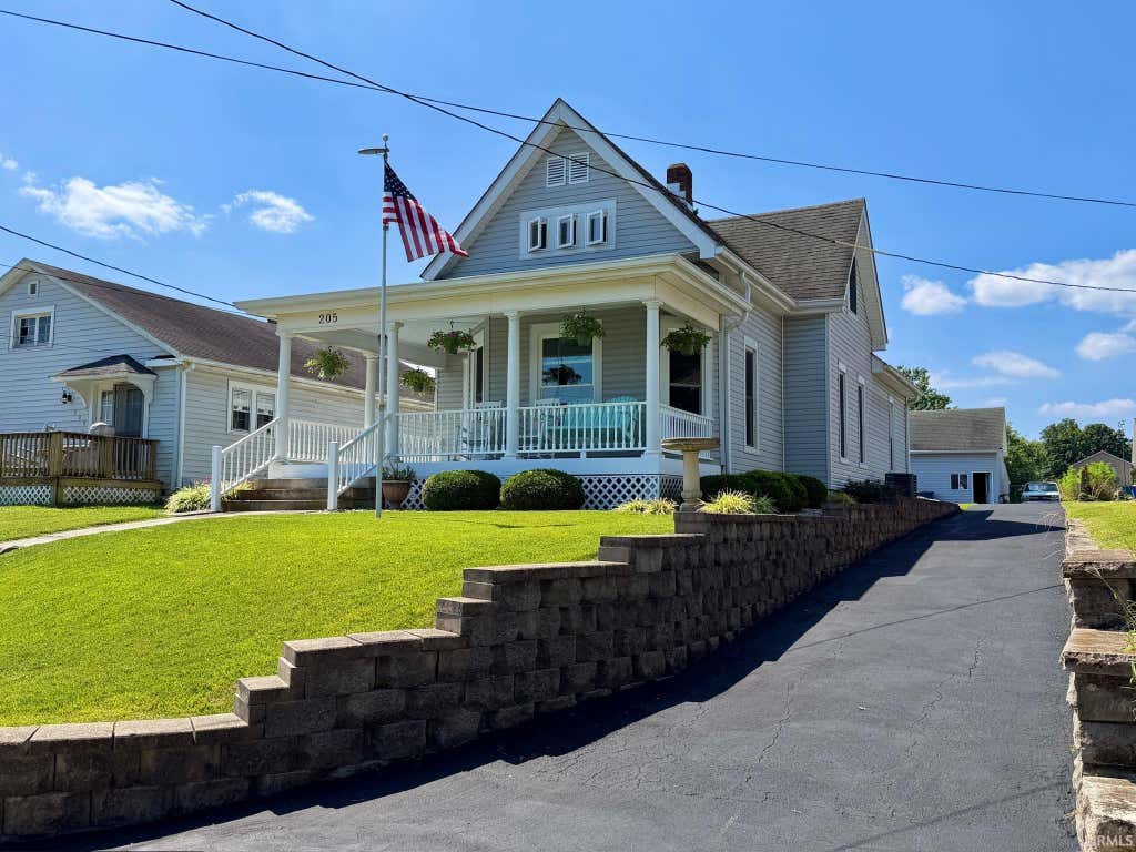 Photo of 205 Lincoln Avenue, Bedford, IN 47421 (MLS # 202635069)