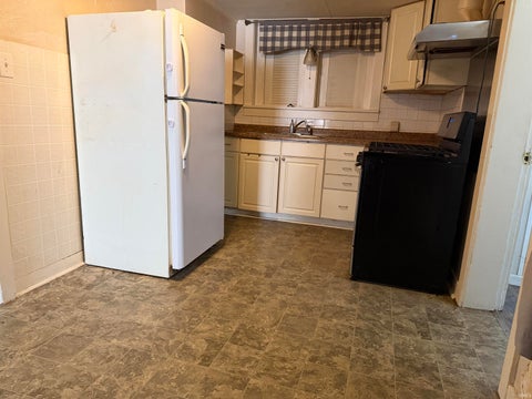 Tiny photo for 1521 E Lincolnway Way, Mishawaka, IN 46544 (MLS # 202640356)