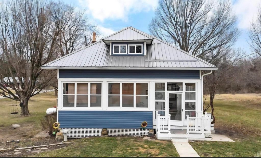 Photo of 102 N Warren Street, West Lebanon, IN 47991 (MLS # 202605004)