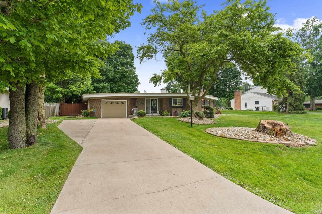 Photo of 61560 Druid Lane, South Bend, IN 46614 (MLS # 202606192)
