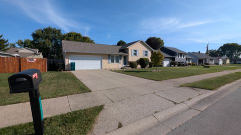 Photo of 2406 E 9th Street, Mishawaka, IN 46544 (MLS # 202536511)