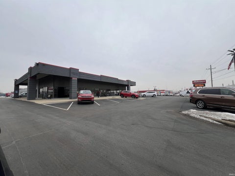 Tiny photo for 1400 E Boulevard Street, Kokomo, IN 46902 (MLS # 202640963)