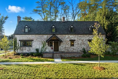 Tiny photo for 522 Napoleon Street, South Bend, IN 46617 (MLS # 202607157)