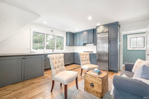 Tiny photo for 522 Napoleon Street, South Bend, IN 46617 (MLS # 202607157)