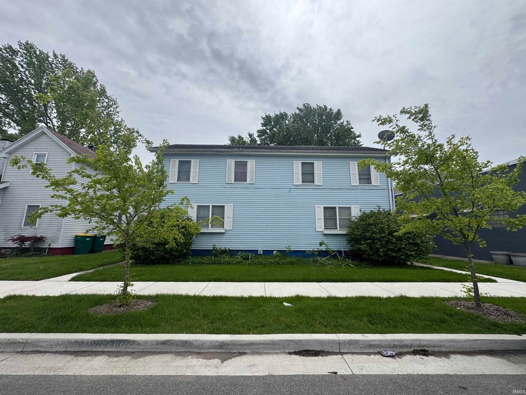 Photo of 411-413 W 7th Street, Mishawaka, IN 46544 (MLS # 202618086)