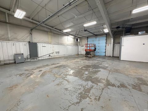 Tiny photo for 604 E Albany Drive, Kokomo, IN 46902 (MLS # 202611959)