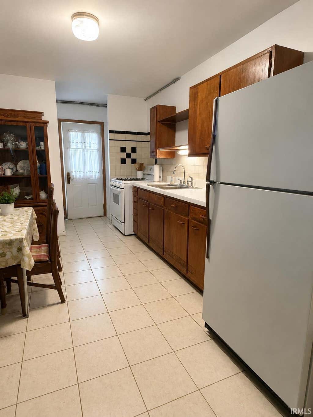 Photo of 315 S 35th Street Street, South Bend, IN 46615 (MLS # 202629113)