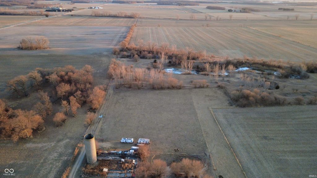 Photo of 2025 E Eger Rd Road, Rensselaer, IN 47978 (MLS # 202606300)