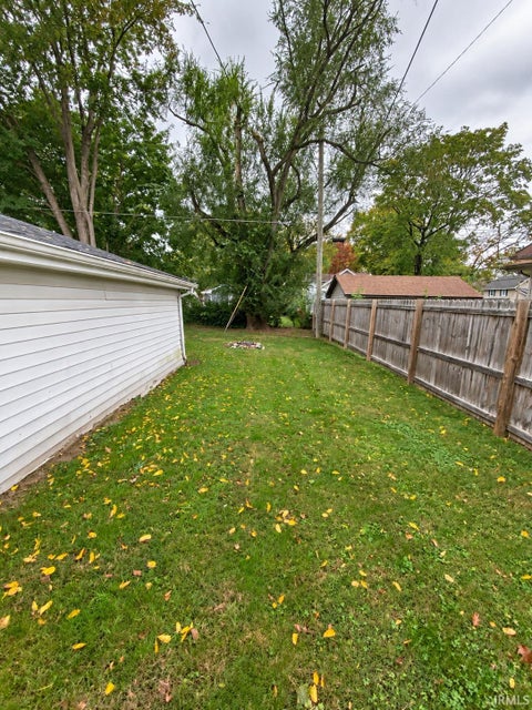 Tiny photo for 1107 S Webster Street, Kokomo, IN 46902 (MLS # 202643615)