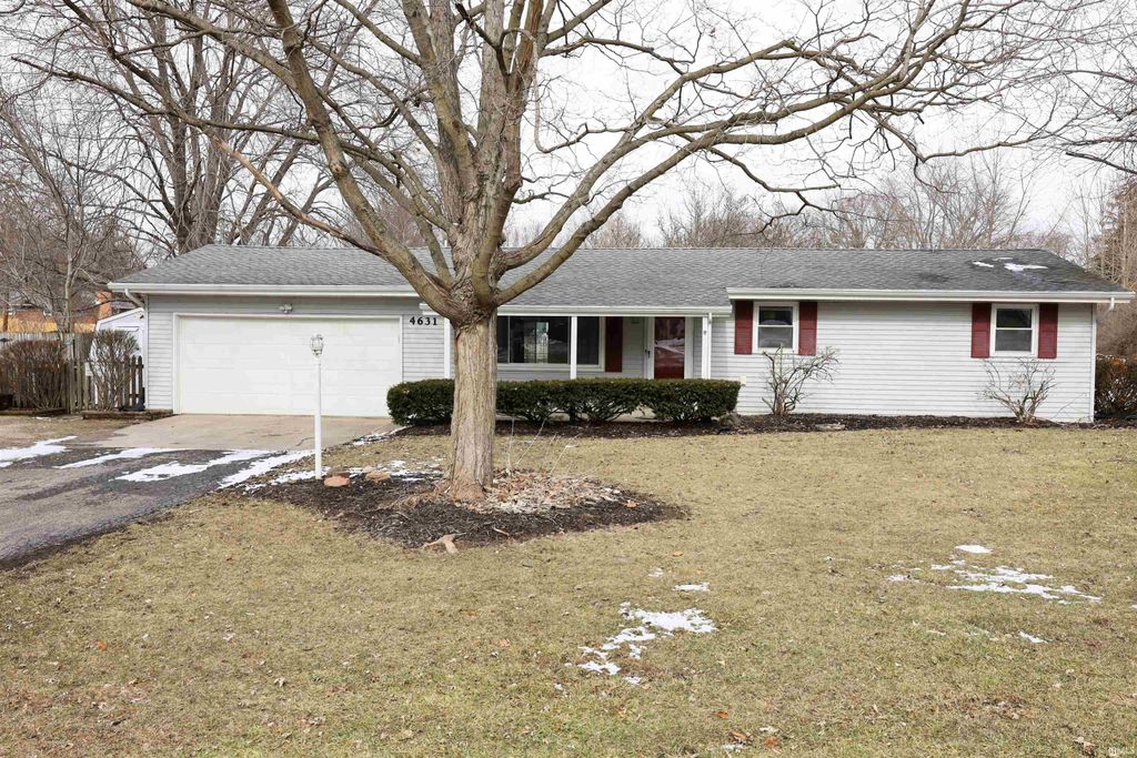 Photo of 4631 Parkerdale Drive, Fort Wayne, IN 46835 (MLS # 202606159)