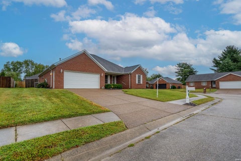 Tiny photo for 3014 Crescendo Court, Evansville, IN 47725 (MLS # 202637980)
