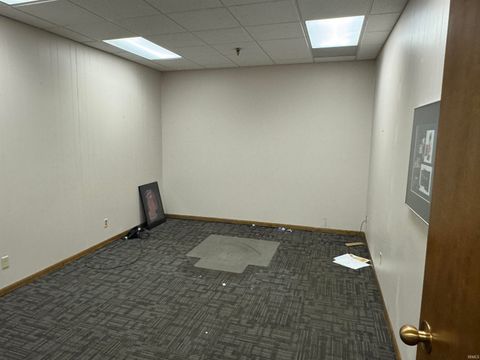 Tiny photo for 1200 W Linden Avenue, Logansport, IN 46967 (MLS # 202526145)