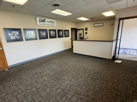 Tiny photo for 1200 W Linden Avenue, Logansport, IN 46967 (MLS # 202526145)