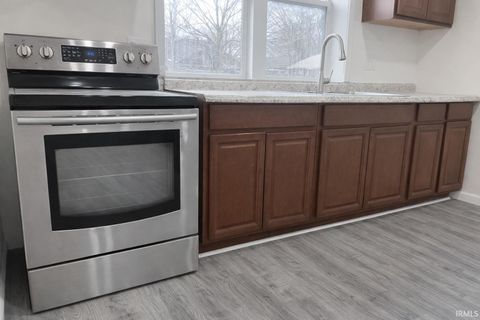 Tiny photo for 311 E Broadway Street, Kokomo, IN 46901 (MLS # 202607392)