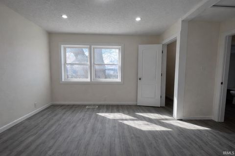 Tiny photo for 311 E Broadway Street, Kokomo, IN 46901 (MLS # 202607392)