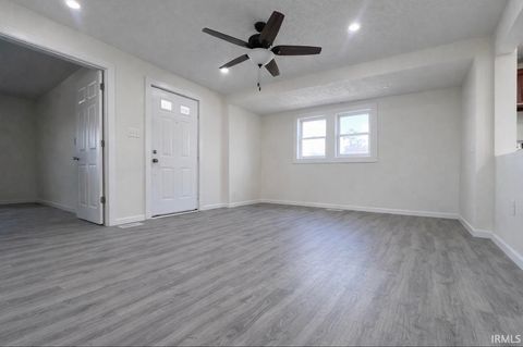 Tiny photo for 311 E Broadway Street, Kokomo, IN 46901 (MLS # 202607392)