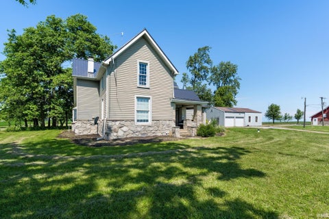 Tiny photo for 2144 S County Rd 1300 E, Frankfort, IN 46041 (MLS # 202625135)