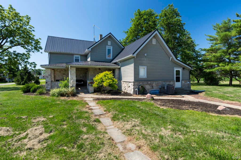 Photo of 2144 S County Rd 1300 E, Frankfort, IN 46041 (MLS # 202625135)