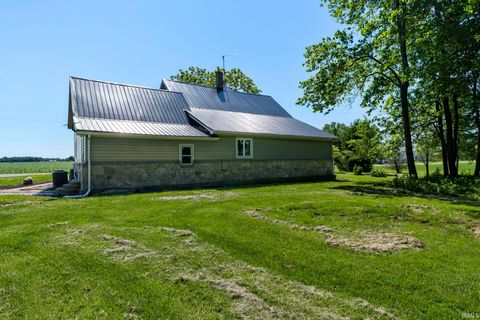 Tiny photo for 2144 S County Rd 1300 E, Frankfort, IN 46041 (MLS # 202625135)