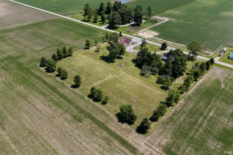 Tiny photo for 2144 S County Rd 1300 E, Frankfort, IN 46041 (MLS # 202625135)