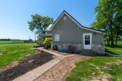 Tiny photo for 2144 S County Rd 1300 E, Frankfort, IN 46041 (MLS # 202625135)