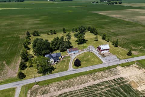 Tiny photo for 2144 S County Rd 1300 E, Frankfort, IN 46041 (MLS # 202625135)