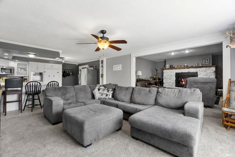Tiny photo for 2144 S County Rd 1300 E, Frankfort, IN 46041 (MLS # 202625135)