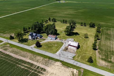 Tiny photo for 2144 S County Rd 1300 E, Frankfort, IN 46041 (MLS # 202625135)