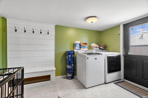 Tiny photo for 2144 S County Rd 1300 E, Frankfort, IN 46041 (MLS # 202625135)
