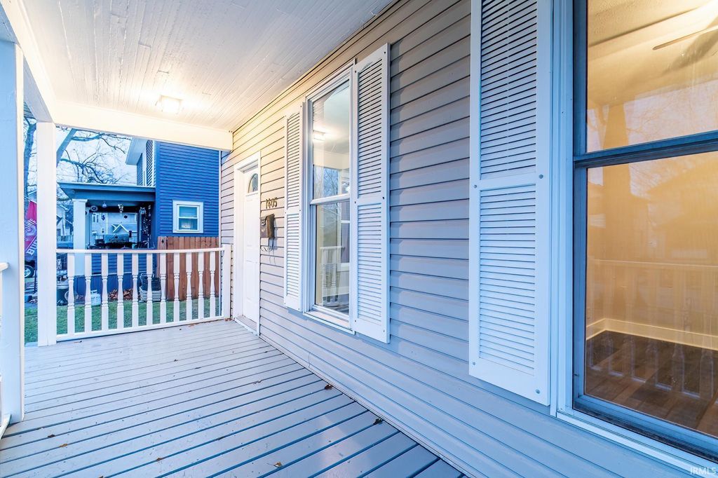 Photo of 1405 Oneida Street, Fort Wayne, IN 46805 (MLS # 202549302)