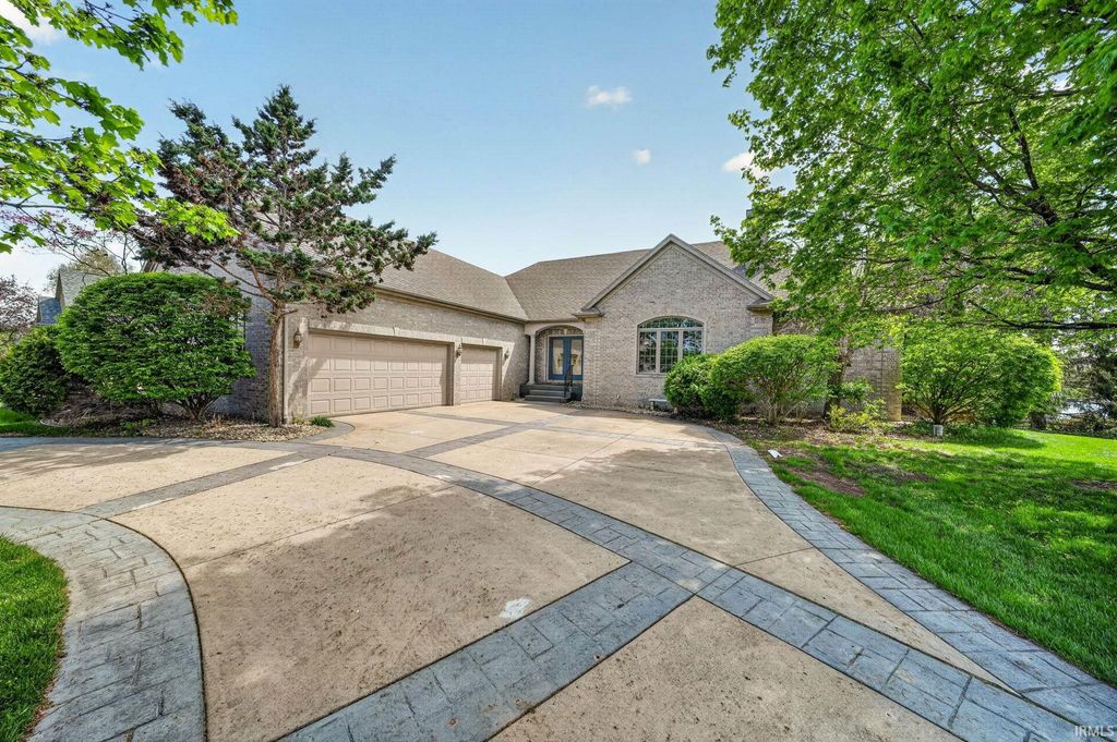 Photo of 14294 Shoreline Drive, Granger, IN 46530 (MLS # 202615059)