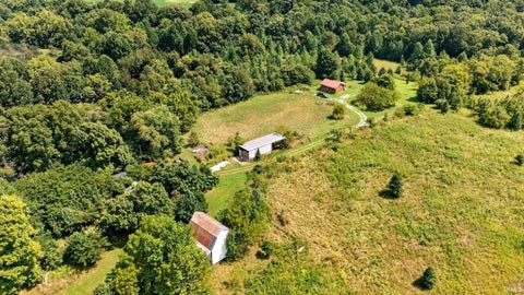 Photo of 1757 S Walnut Grove Road, Bloomfield, IN 47424 (MLS # 202634883)