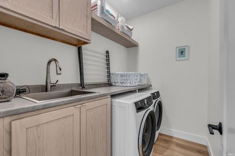 Tiny photo for 289 S 8Th Street, Lafayette, IN 47901 (MLS # 202612327)