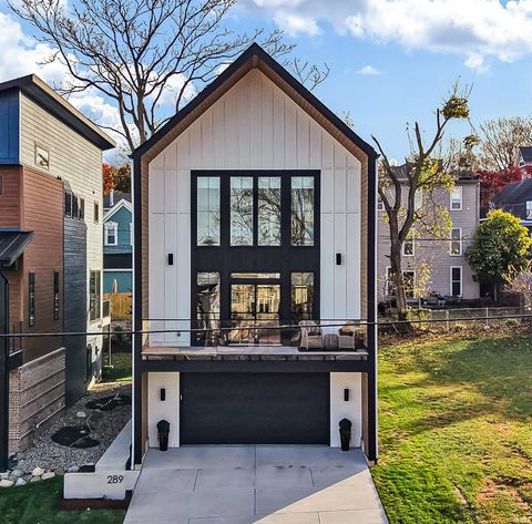 Photo of 289 S 8Th Street, Lafayette, IN 47901 (MLS # 202612327)