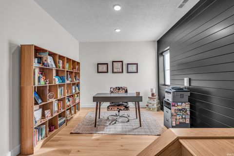 Tiny photo for 289 S 8Th Street, Lafayette, IN 47901 (MLS # 202612327)