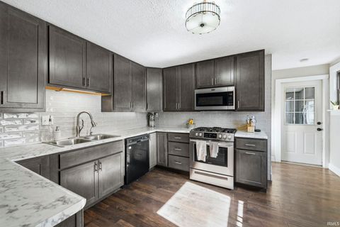 Tiny photo for 1607 N 13th Street, Lafayette, IN 47904 (MLS # 202604790)