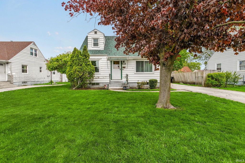 Photo of 134 Village Way, South Bend, IN 46619 (MLS # 202616828)