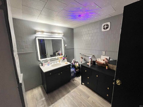 Tiny photo for 1318 E Broadway, Logansport, IN 46947 (MLS # 202628667)